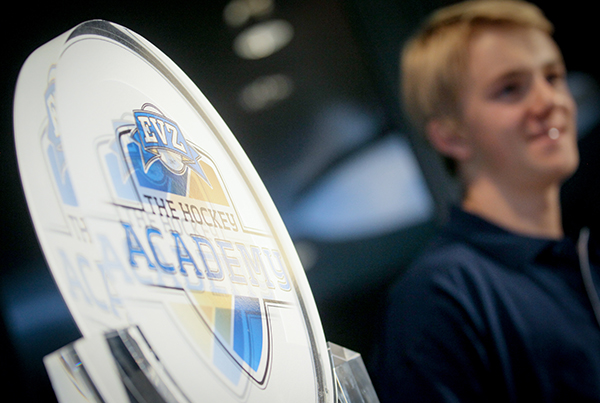 ACADEMY // CORPORATE DESIGN